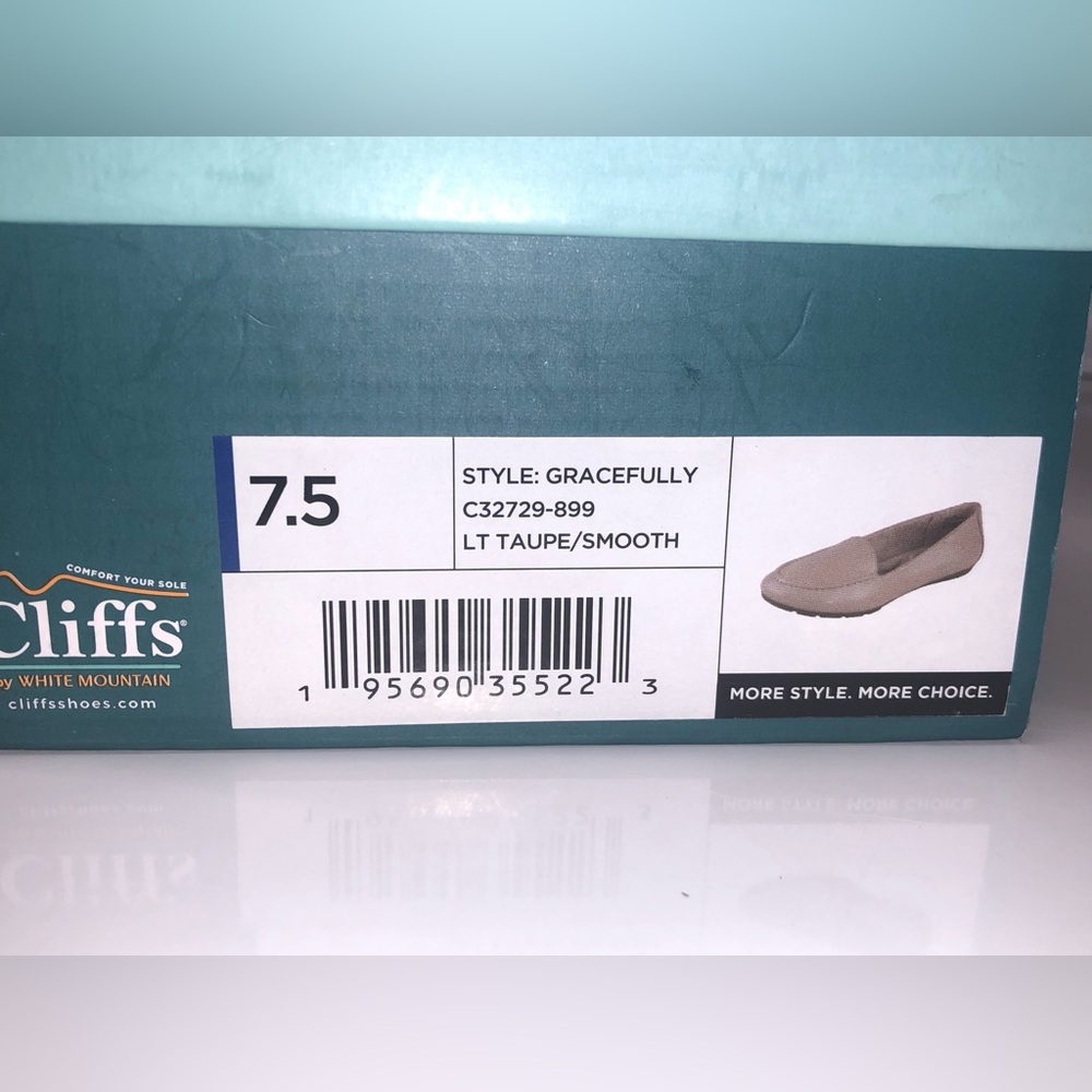 Cliffs by WHITE MOUNTAIN Gracefully Loafers in Light Taupe